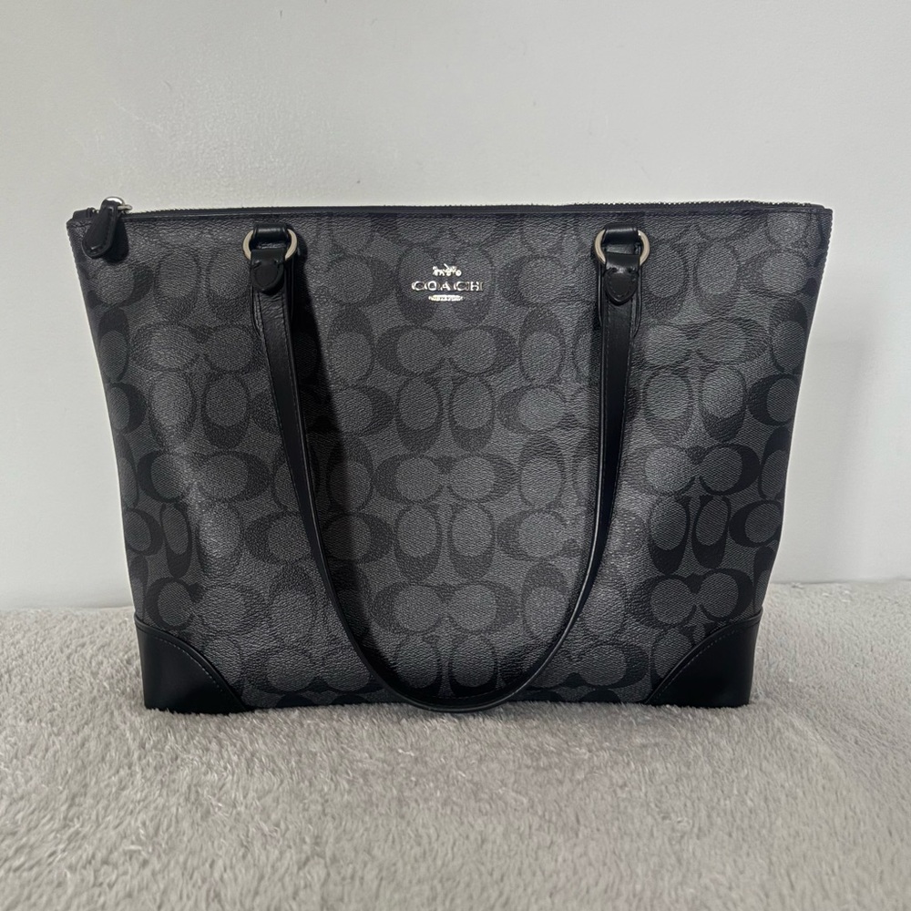 Coach City Tote – Signature Canvas (Gray/Black)